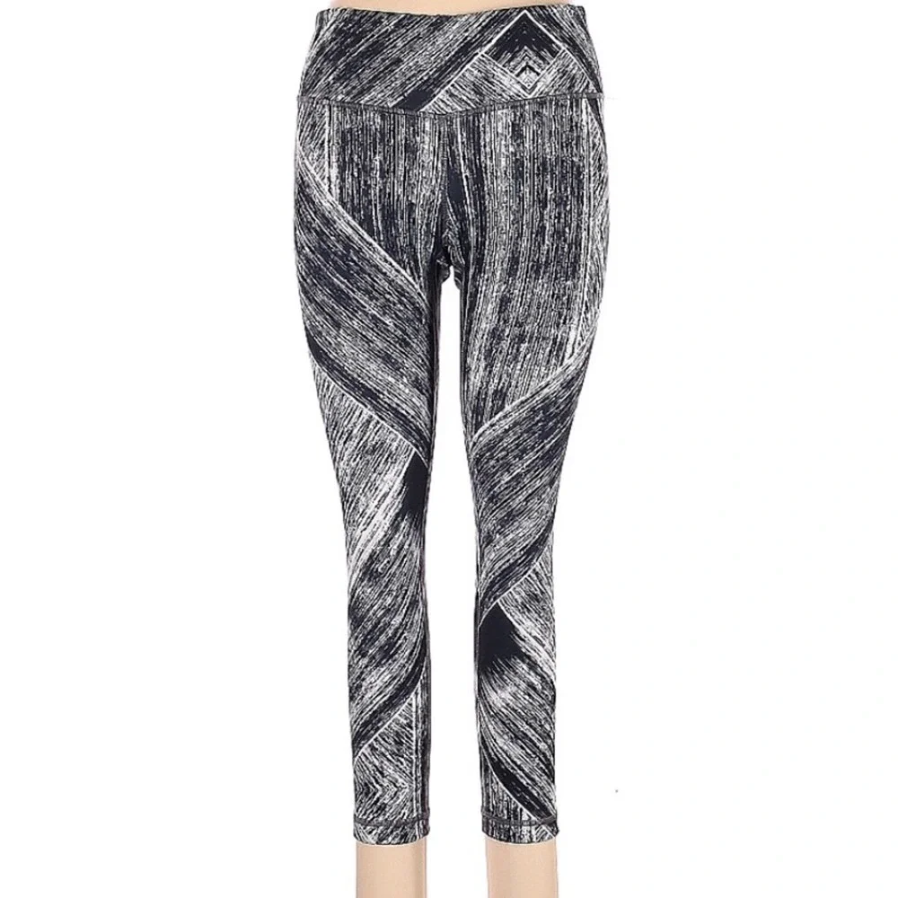 Lululemon Wunder Under Crop II‎ *Full-On Luon
